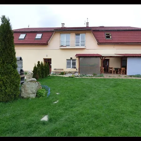 Ubytování v soukromí Kuria Ivachnova *